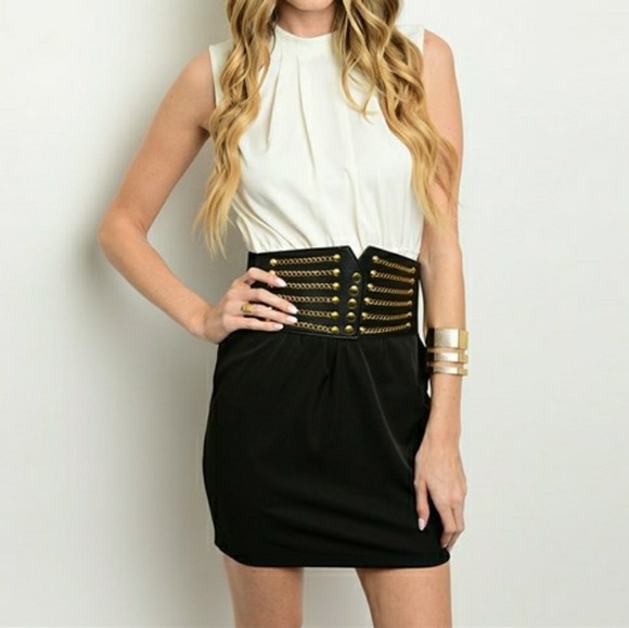 Dresses & Skirts - White Black Dress with belt